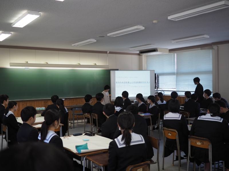 菊池高校の生徒によるワークショップの様子の画像