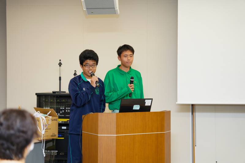 菊池農業高校の川上さんと後藤さんの写真