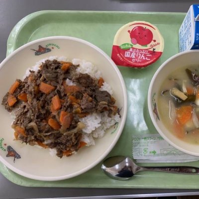 えこめ牛を使った「牛丼」の写真