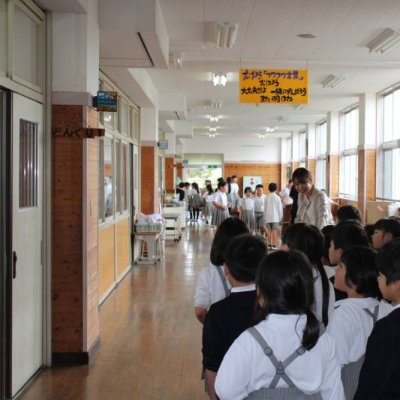 目がキラキラしています