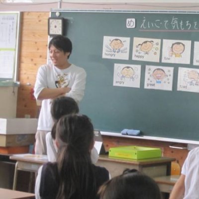 英語専科とALTと一緒に