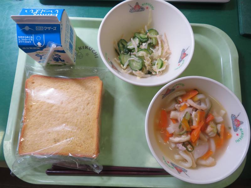 給食