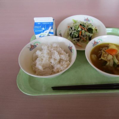 給食の画像