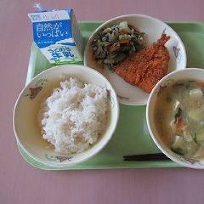 給食の画像