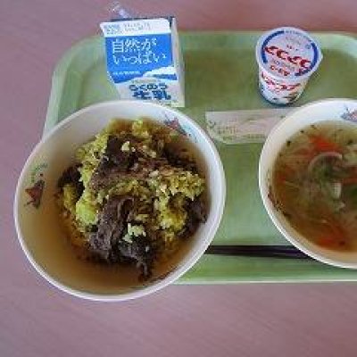 給食の画像