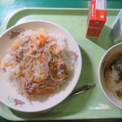 給食