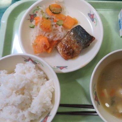 給食