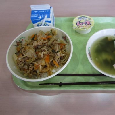 給食の画像