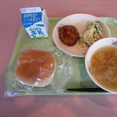 給食の画像