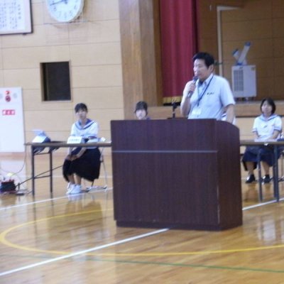 １