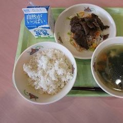 給食の画像