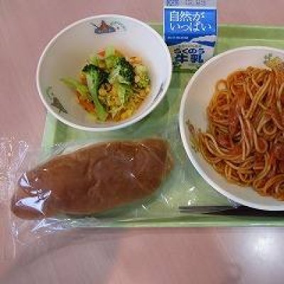 給食の画像