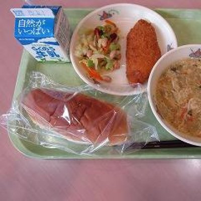 給食の画像
