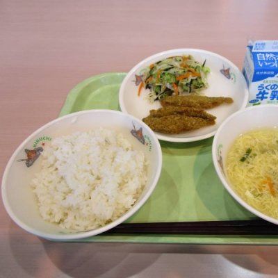 麦ごはん、かきたま汁、きびなごカレーフライ、ひじきあえの画像