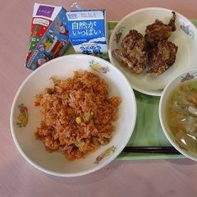 給食の画像