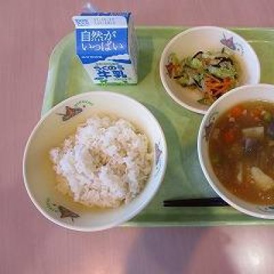 給食の画像