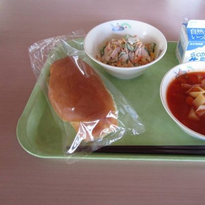 給食の画像