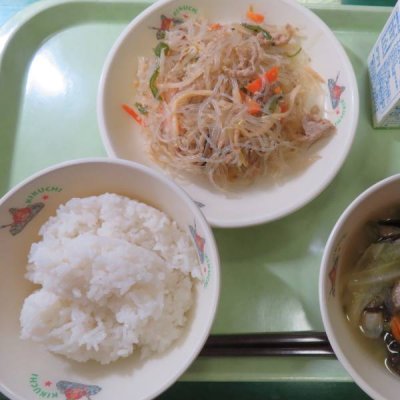 給食