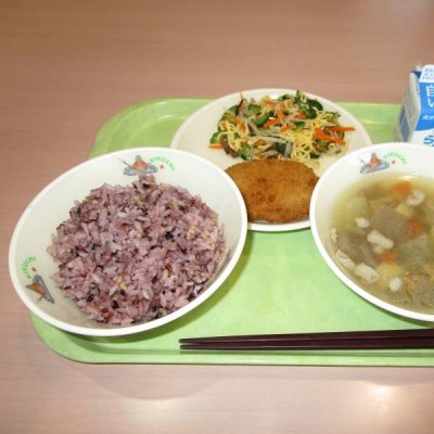 給食の画像