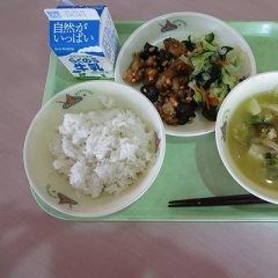 給食の画像