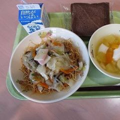 給食の画像