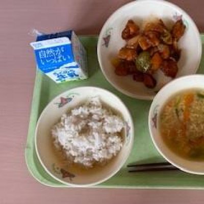 麦ごはん、酢豚、スーミータンの画像