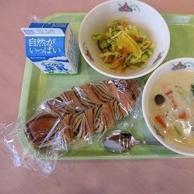 給食の画像
