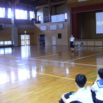 １