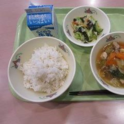 給食の画像