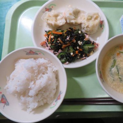 給食