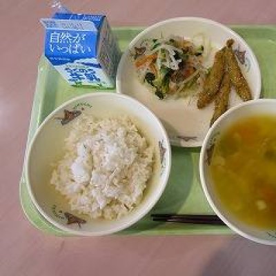 給食の画像