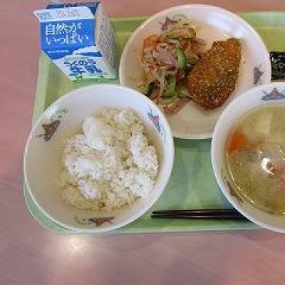 給食の画像