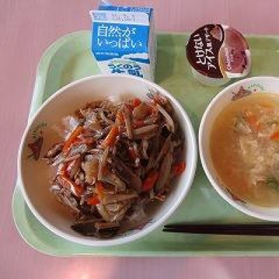 給食の画像