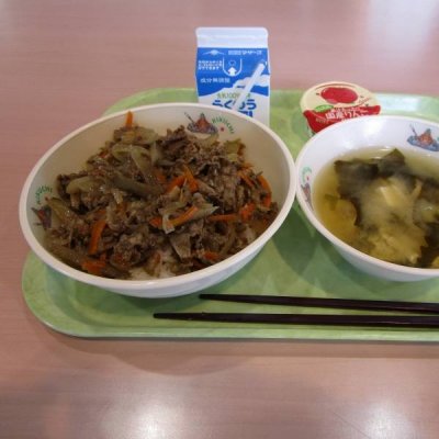 給食の画像