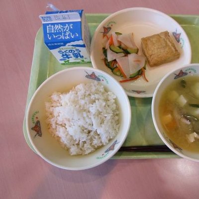 給食の画像