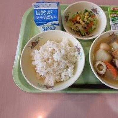 給食の画像