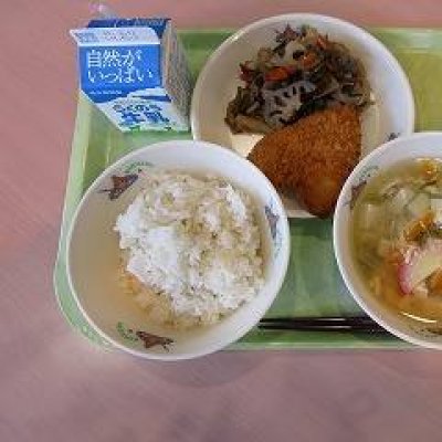 給食の画像