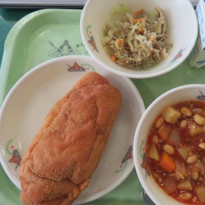 給食