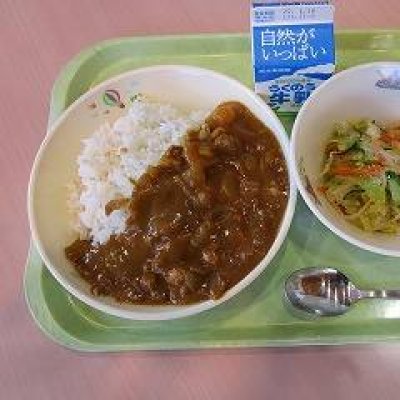 給食の画像