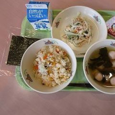 給食の画像