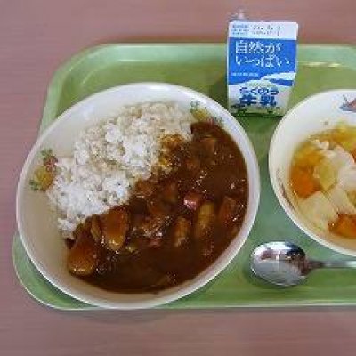 給食の画像