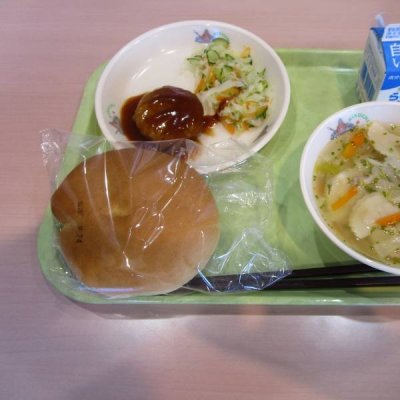 給食の画像