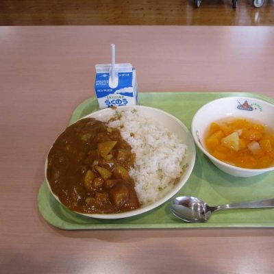 給食の画像