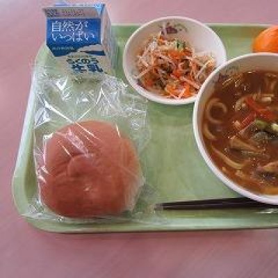 給食の画像