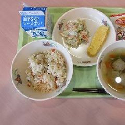 給食の画像