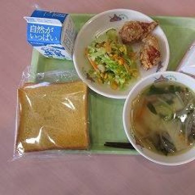 給食の画像