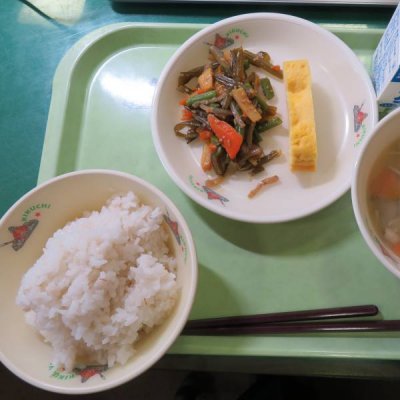 給食