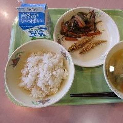 給食の画像