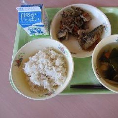 給食の画像