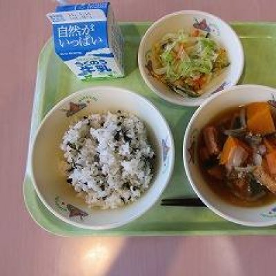 給食の画像